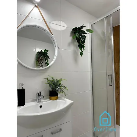 Séjour chez l'habitant Picasso -10 Minutes To Old Town & Sea *