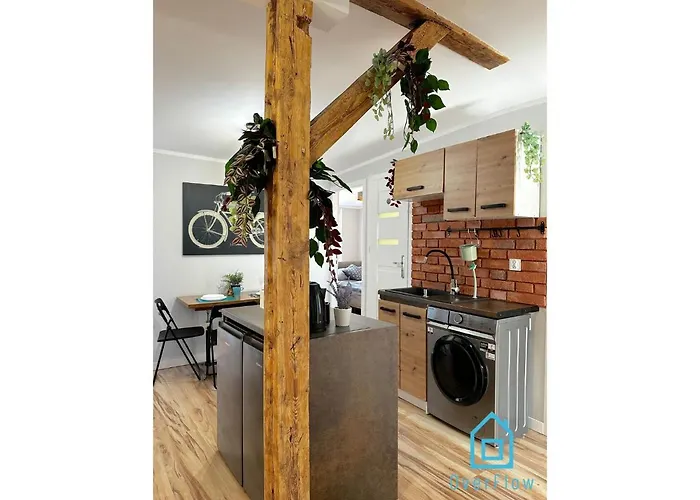 Picasso -10 Minutes To Old Town & Sea 民宿